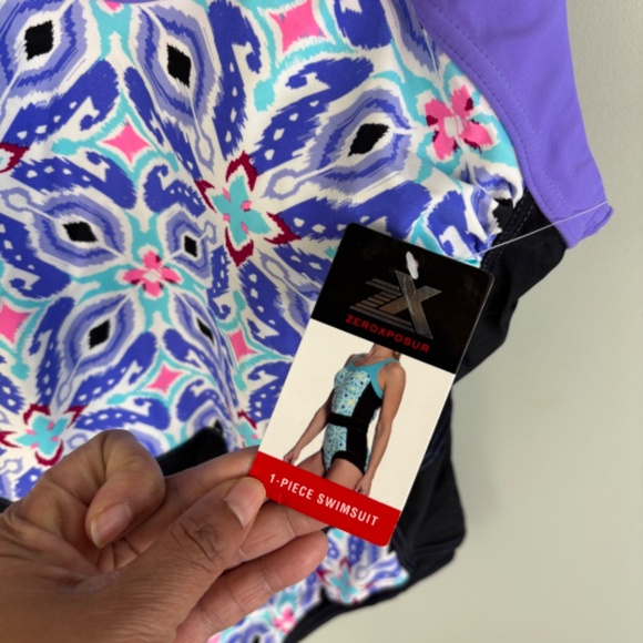 ZeroXposur Printed 1-Piece Swimsuit NWT Size XXL - Picture 3 of 4